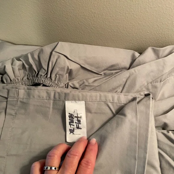 XL Twin fitted and flat sheets (no pillow case) - Picture 2 of 3